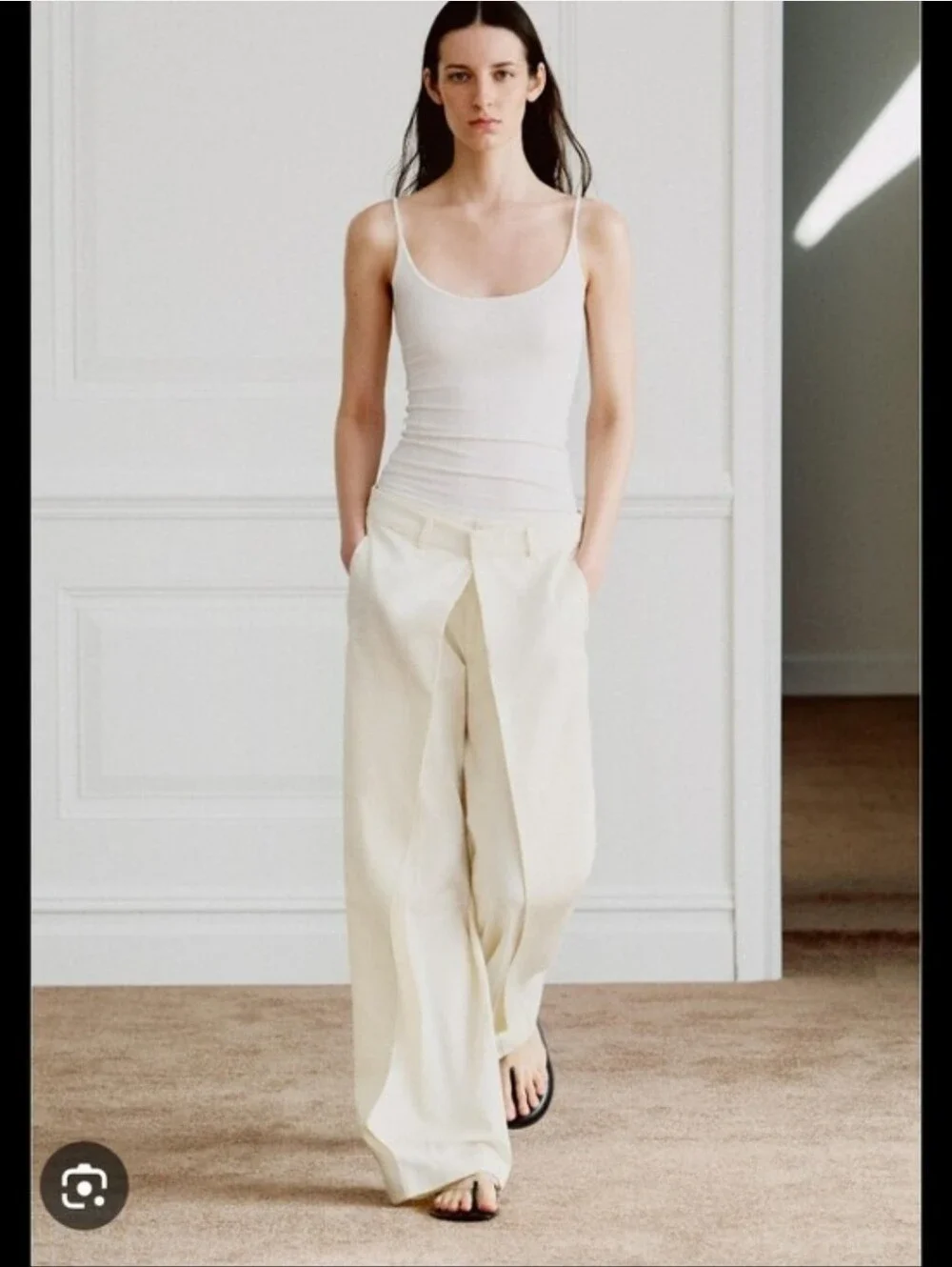 ZARA PLEATED WIDE PANTS Size M
